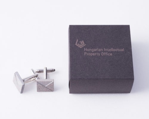 Cufflinks as diplomatic gifts