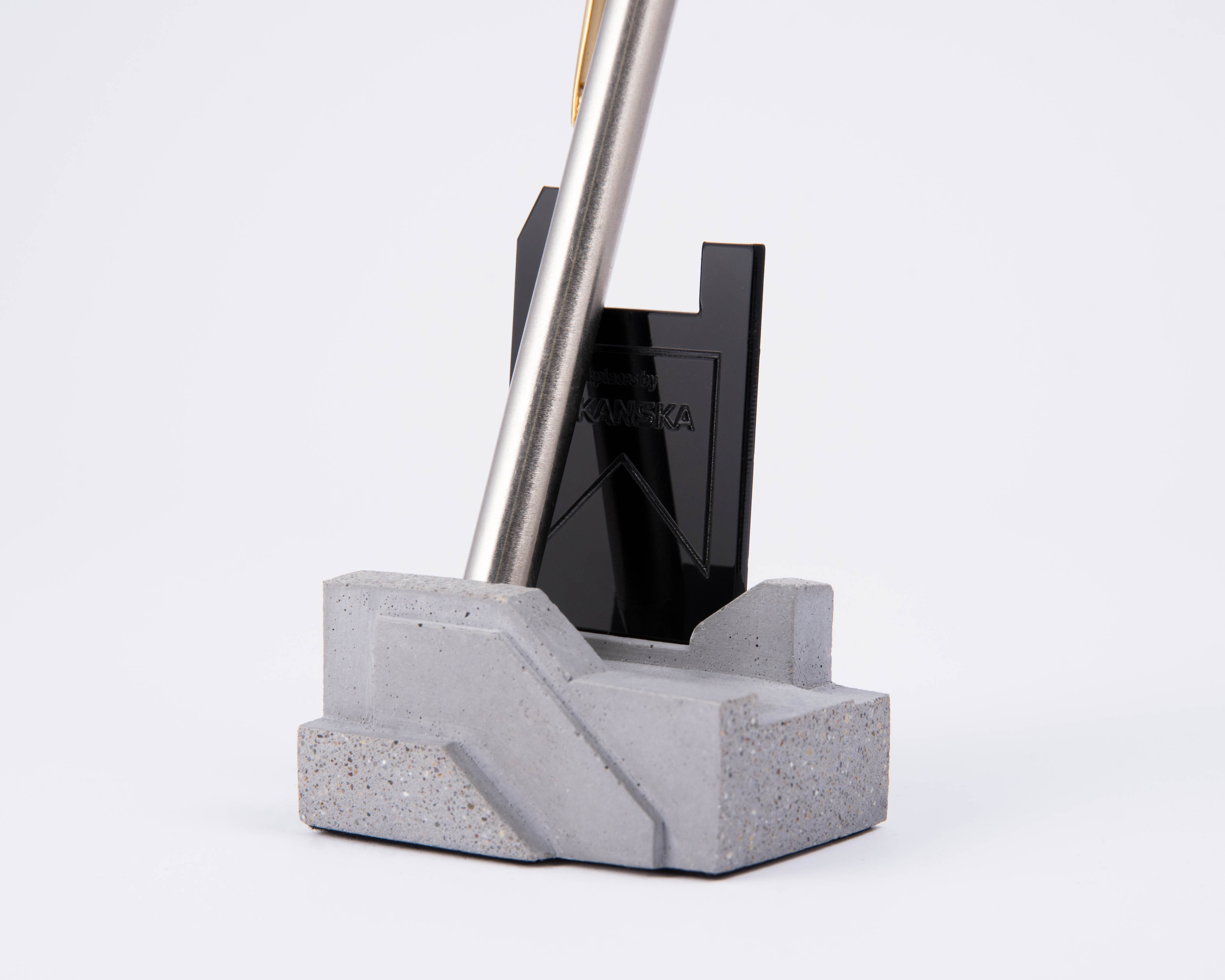 Terrazzo beton tolltartó mint vállalati ajándék a Skanska részére gyártva